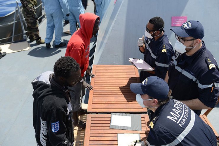 Plusieurs centaines de migrants interceptés par les gardes-côtes libyens