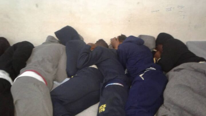Dans les prisons officielles libyennes, « les migrants sont frappés tous les jours »