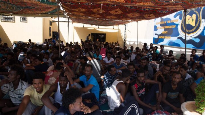 Prisons libyennes : « Si vous y restez trop longtemps, les Libyens vous revendent et on ne sait pas ce que vous devenez »