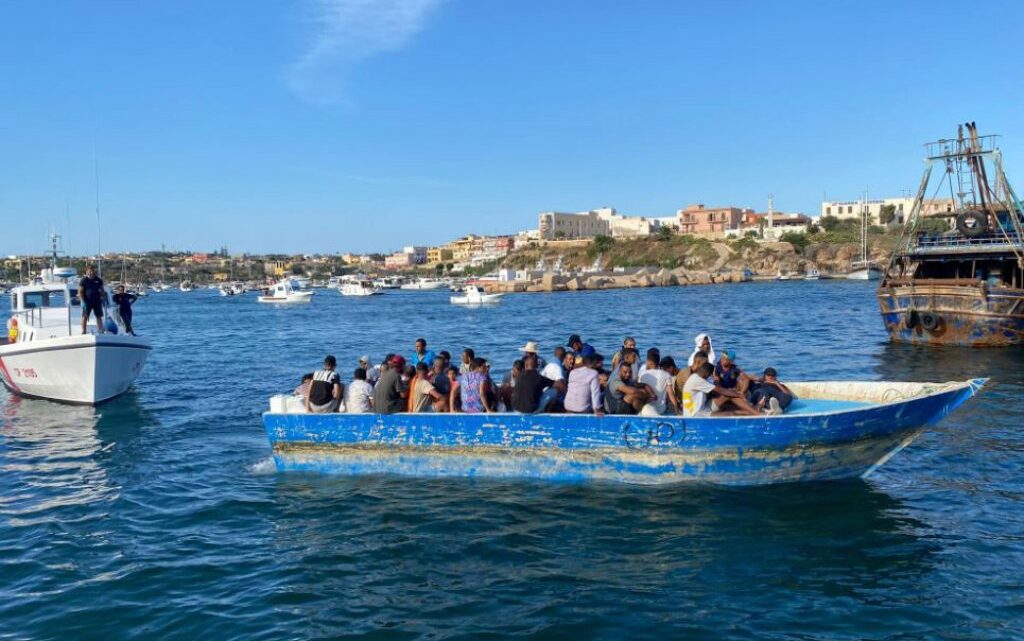 Méditerranée : deux enfants meurent dans un incendie sur une embarcation