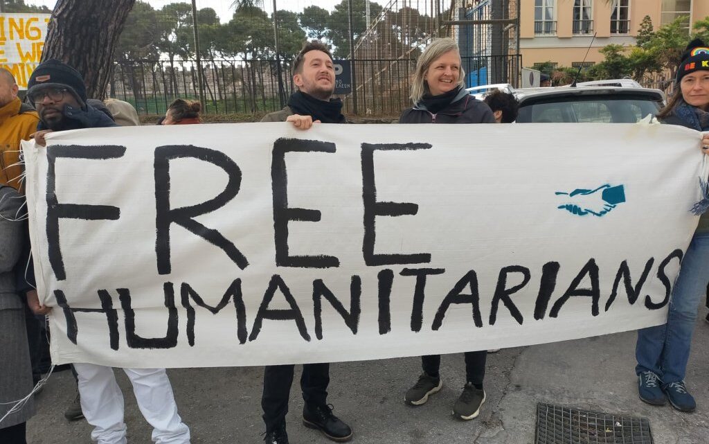 En Grèce, le procès « grotesque » de ceux qui aident les migrants