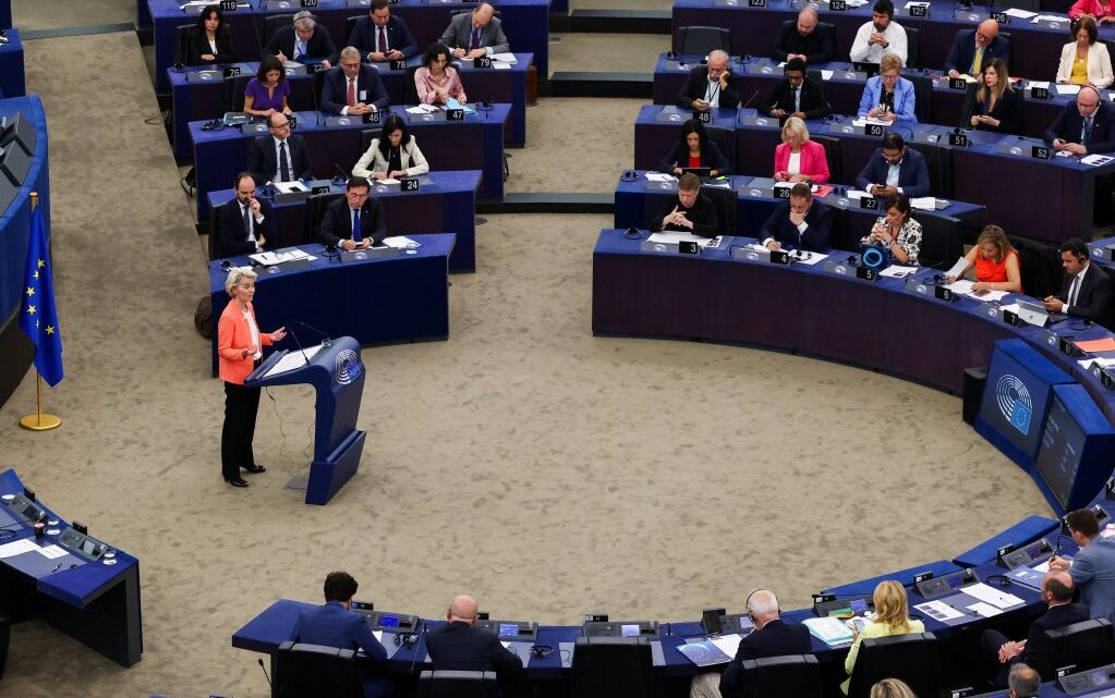 À Bruxelles, la Commission européenne défend son partenariat migratoire avec la Tunisie face aux critiques