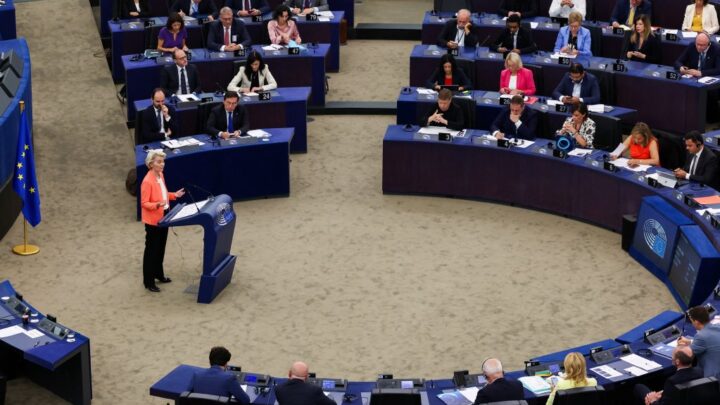 À Bruxelles, la Commission européenne défend son partenariat migratoire avec la Tunisie face aux critiques