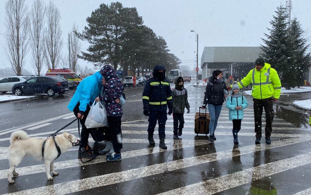 En  Roumanie, la petite ville frontalière de Siret se mobilise face aux arrivées d’Ukraine