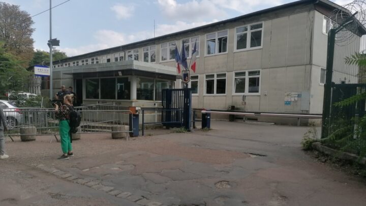 Mobilisation au CRA de Vincennes autour d’un retenu positif au VIH