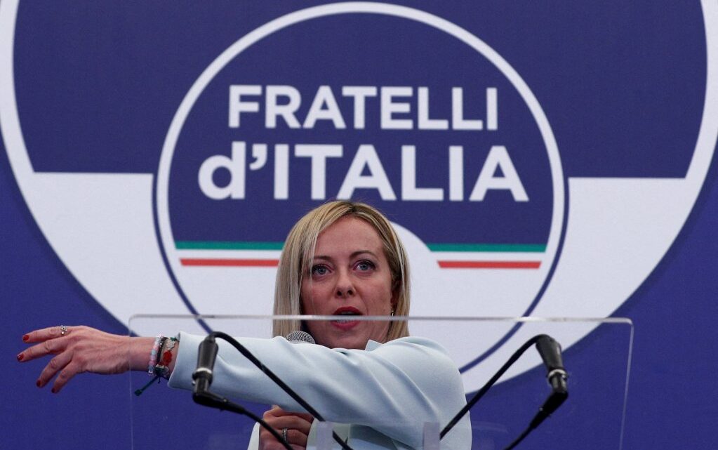 Italie : Giorgia Meloni, l’architecte d’une politique migratoire « difficile à mettre en place »