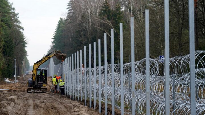 Lettonie-Biélorussie : Amnesty International dénonce des « violations sévères des droits humains »