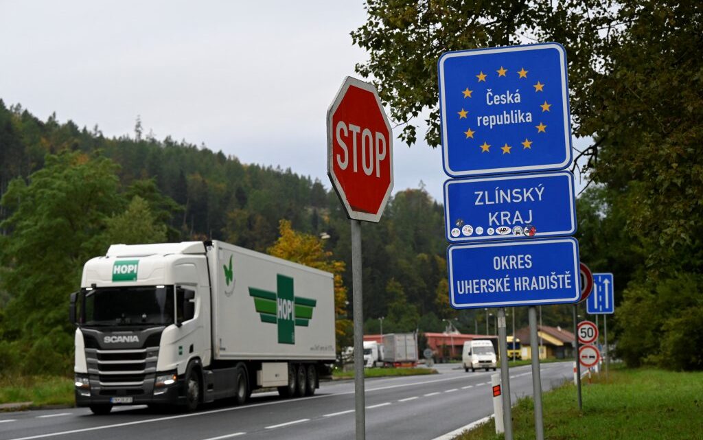 La République tchèque déploie l’armée à ses frontières avec la Slovaquie