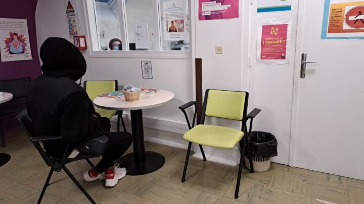 Le centre de santé sexuelle de Paris dépiste gratuitement les migrants pour les infections sexuellement transmissibles